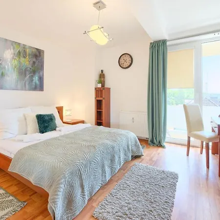 Sikorskiego, Sun&snow *