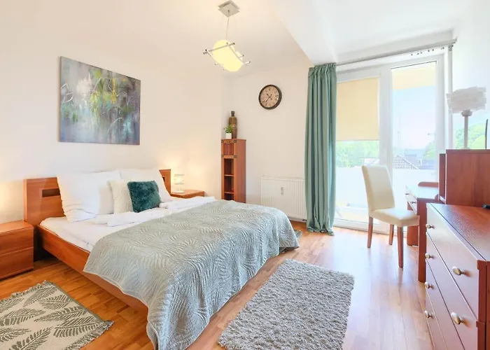 Sikorskiego, Sun & Snow *